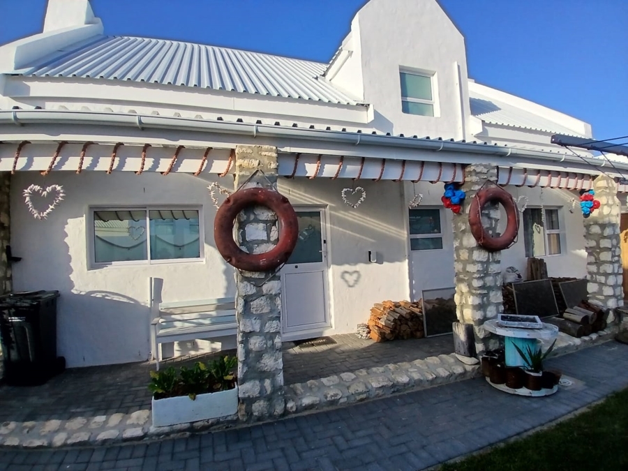 3 Bedroom Property for Sale in Struisbaai Western Cape